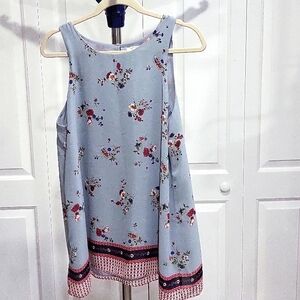 Blue tank top with Floral design, size Large, Max Studio